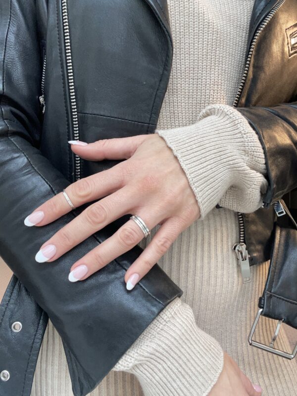 Gellack - Klassisk fransk manikyr naglar