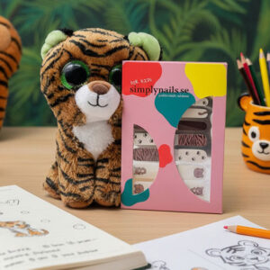 nagelklistermärken barn med tigermotiv
